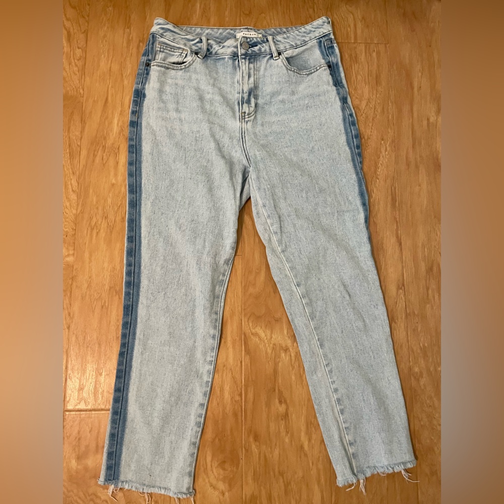 pacsun light wash mom jeans with blue stripes on the side size 28
